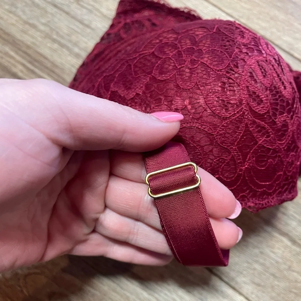 Daisy Fuentes design padded